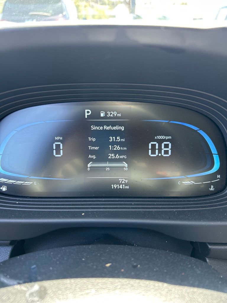 Used 2025 Hyundai Venue SEL FWD image 21