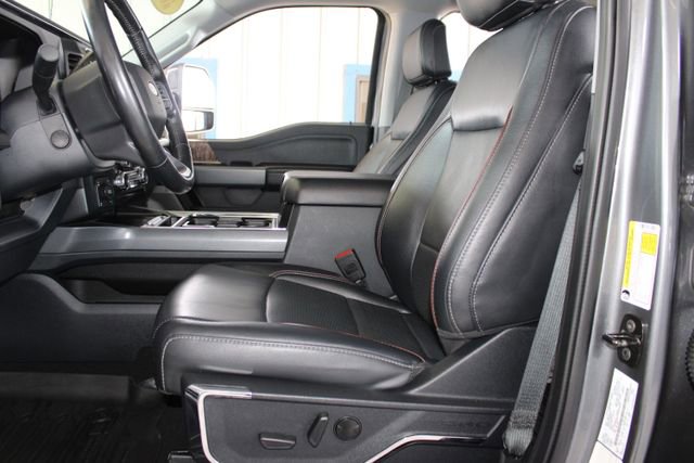 Used 2024 Ford F250 Lariat w/ Black Appearance Package image 27