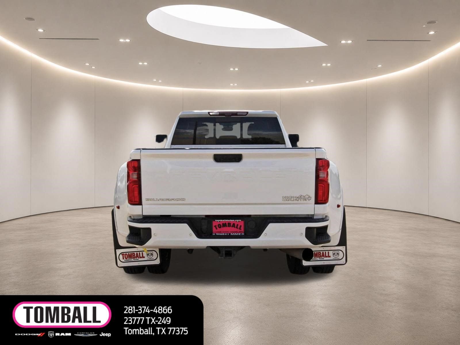 Used 2025 Chevrolet Silverado 3500 High Country w/ High Country Premium Package AWD/4WD image 6