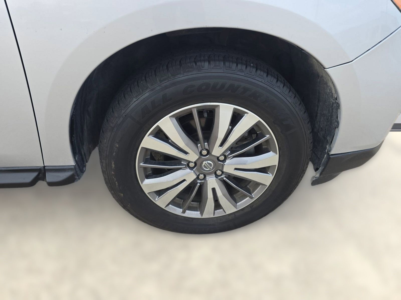 Used 2019 Nissan Pathfinder SL image 9