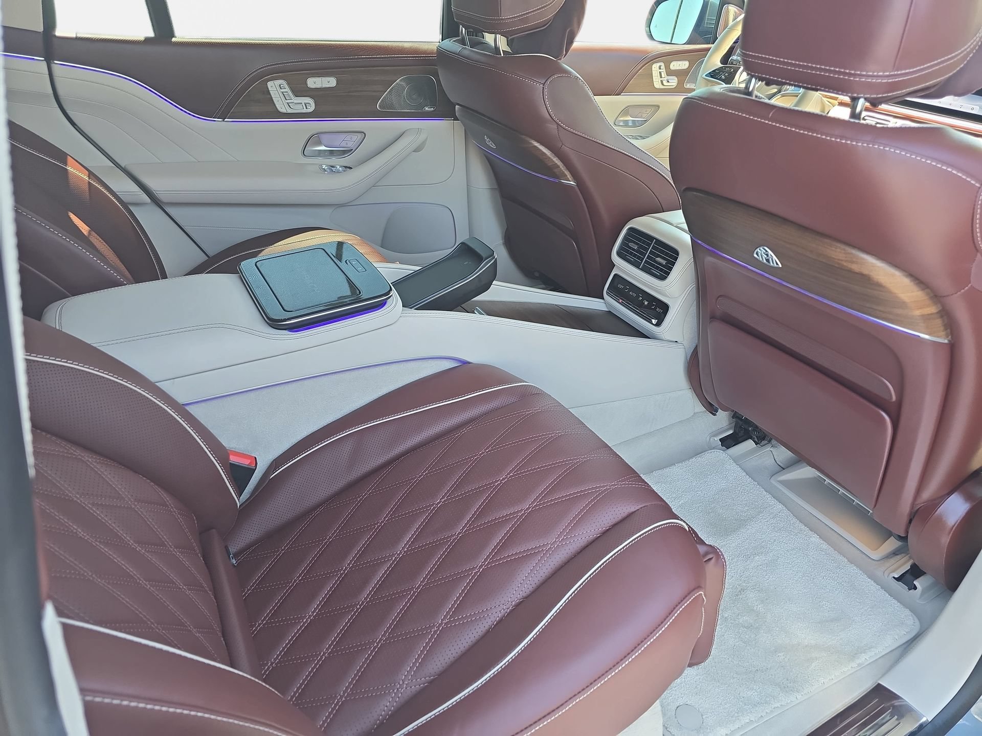 Used 2026 Mercedes-Benz Maybach GLS 600 4MATIC image 11