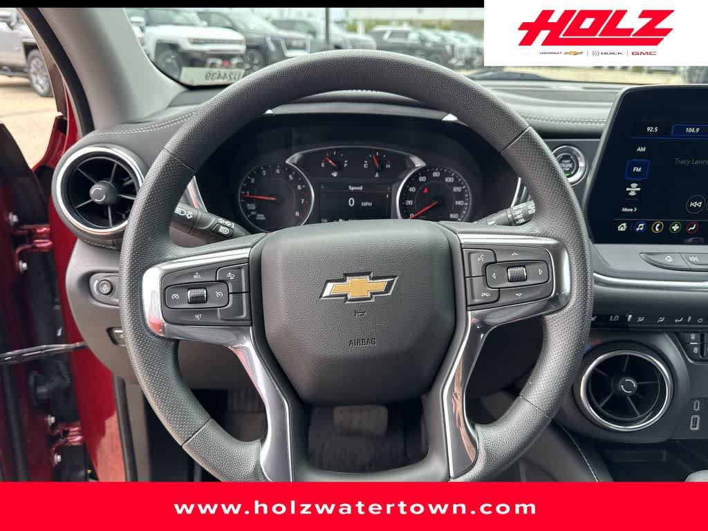 Certified 2024 Chevrolet Blazer LT w/ Convenience Package AWD/4WD image 17