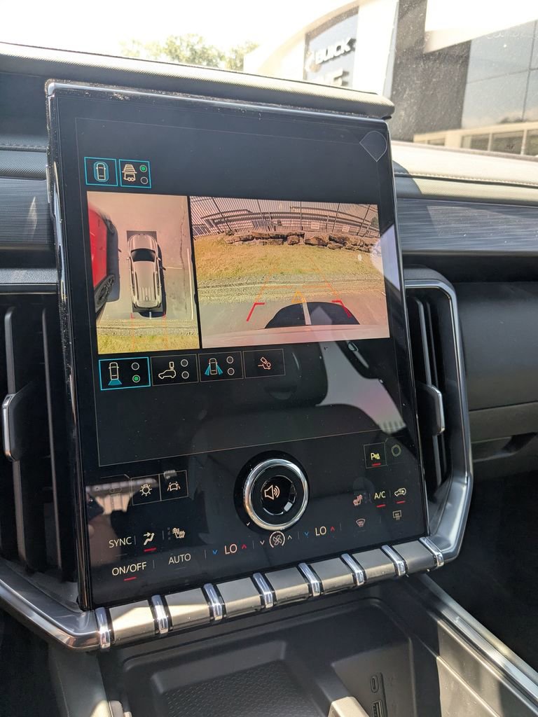 New 2026 GMC Acadia AT4 w/ LPO, Floor Liner Package image 16