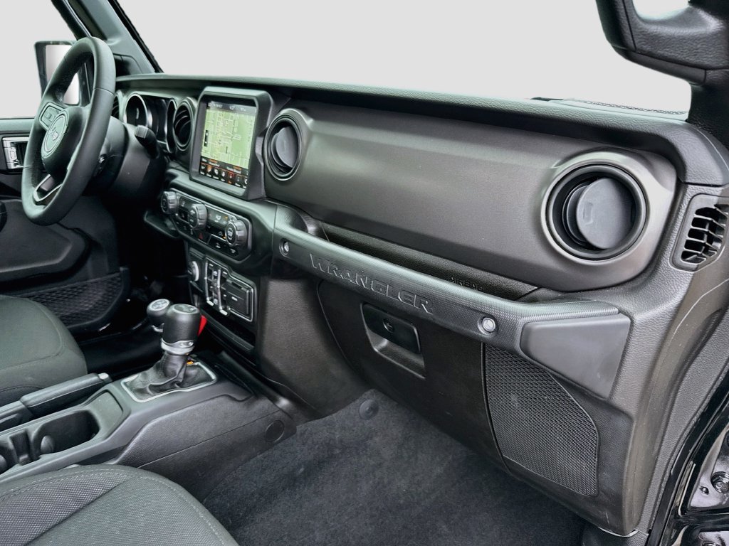 Certified 2023 Jeep Wrangler Unlimited w/ 8.4" Radio Group AWD/4WD image 33