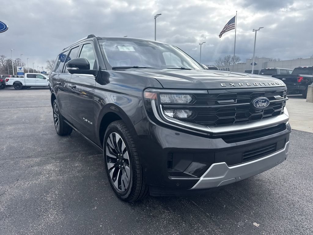 Used 2025 Ford Expedition Max Platinum w/ Driver's Package image 4