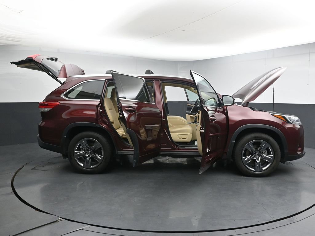 Used 2018 Toyota Highlander Limited Platinum AWD/4WD image 44