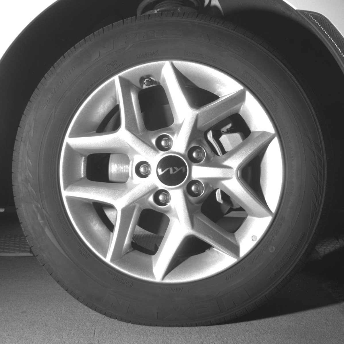 Used 2025 Kia Soul LX w/ LX Technology Package FWD image 13