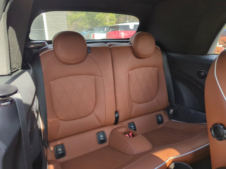 Used 2022 MINI Cooper S w/ Driver Assistance Package image 29