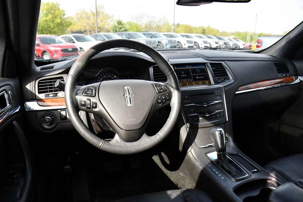 Used 2016 Lincoln MKS AWD image 12