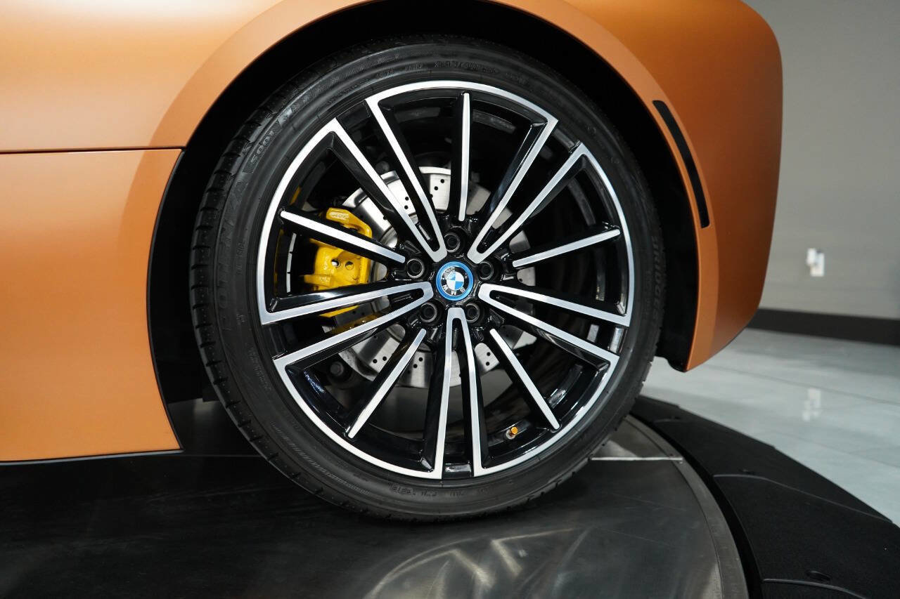 Used 2019 BMW i8 Roadster image 36
