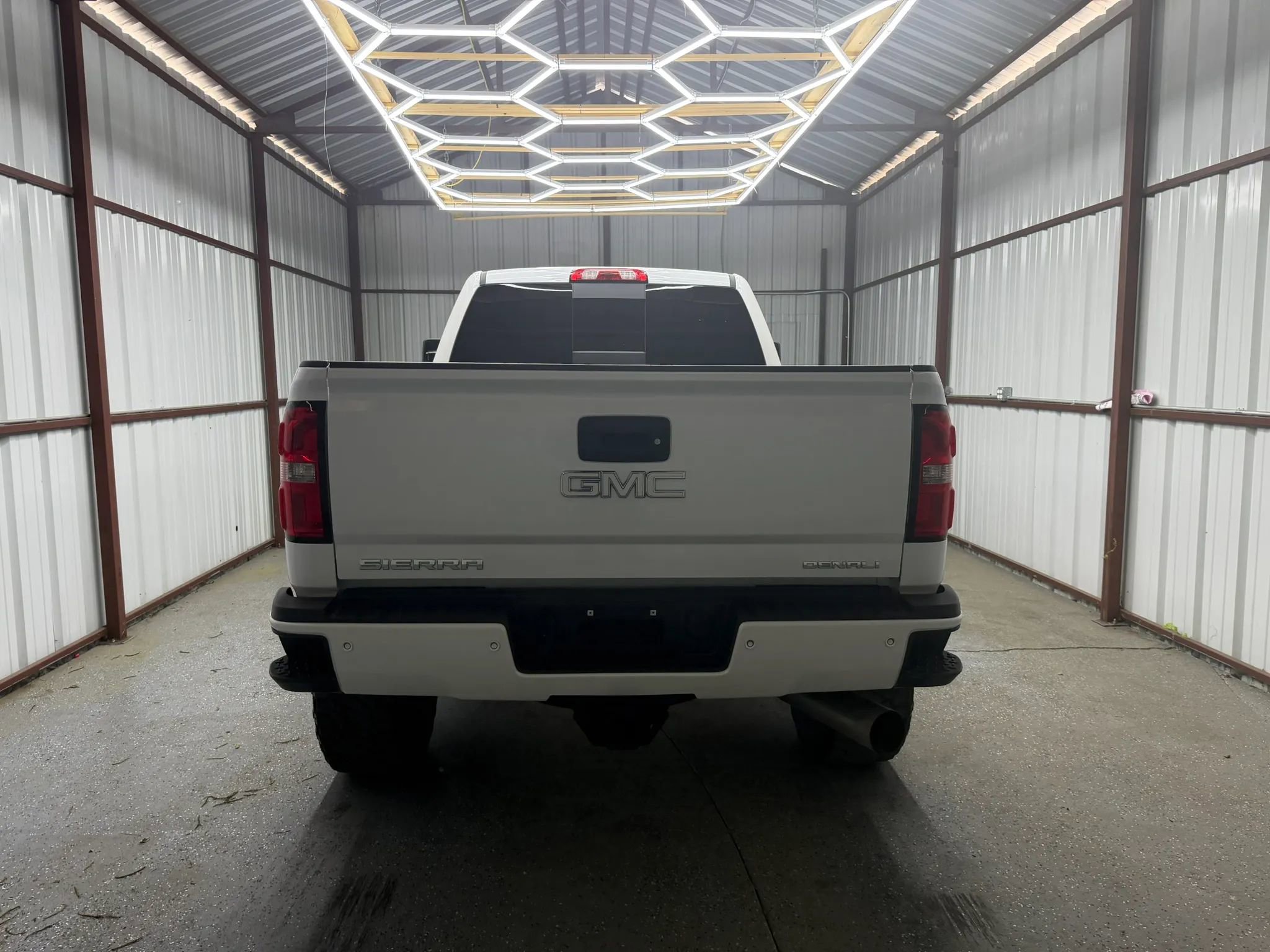 Used 2019 GMC Sierra 2500 Denali w/ Duramax Plus Package AWD/4WD image 5