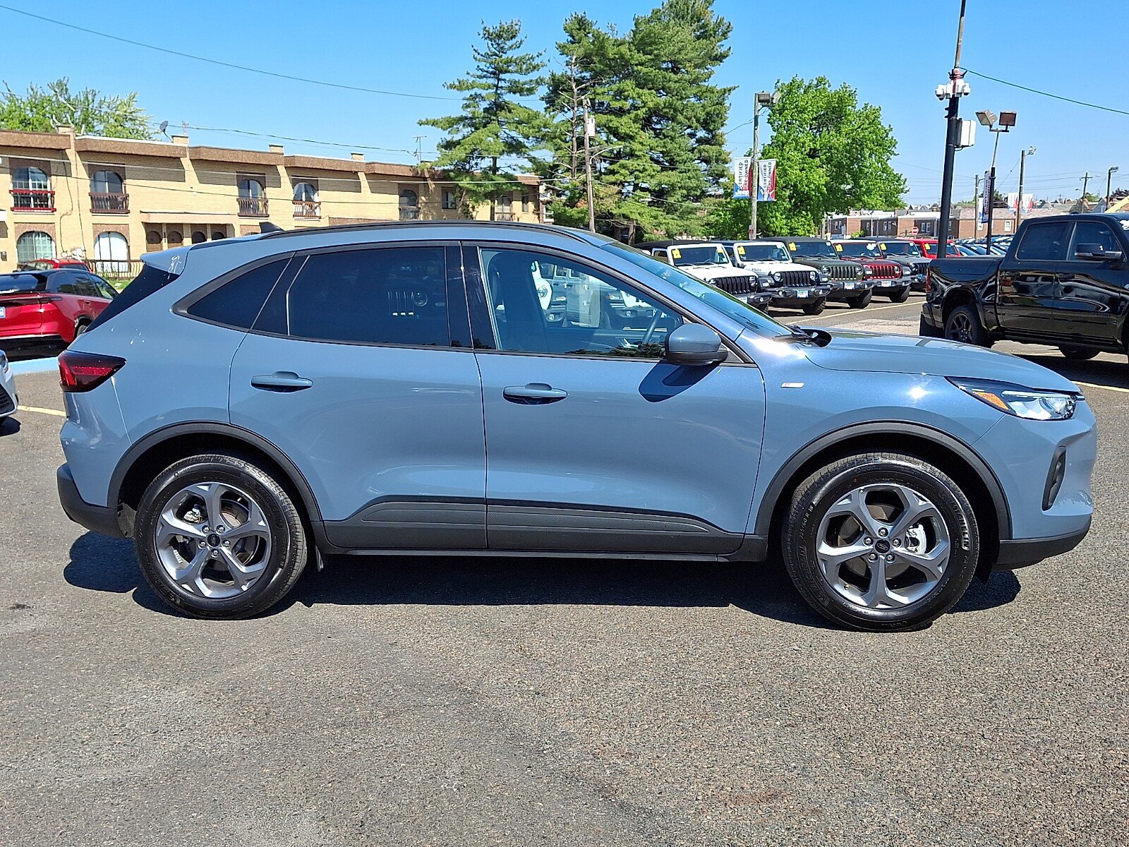 Used 2025 Ford Escape ST-Line Select AWD/4WD image 7