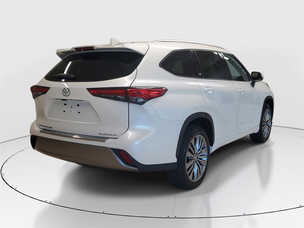 Certified 2021 Toyota Highlander Platinum image 7