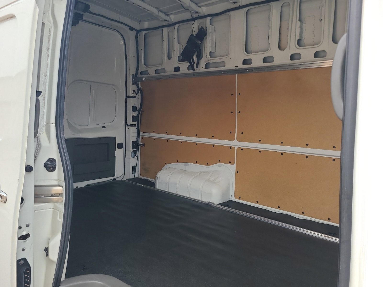 Used 2012 Nissan NV 2500 SV image 20