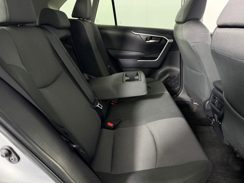 Used 2025 Toyota RAV4 XLE image 28