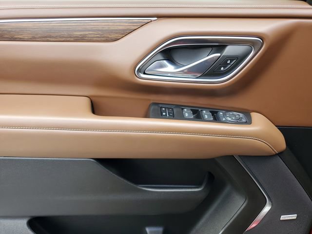 Used 2024 Chevrolet Tahoe High Country AWD/4WD image 14