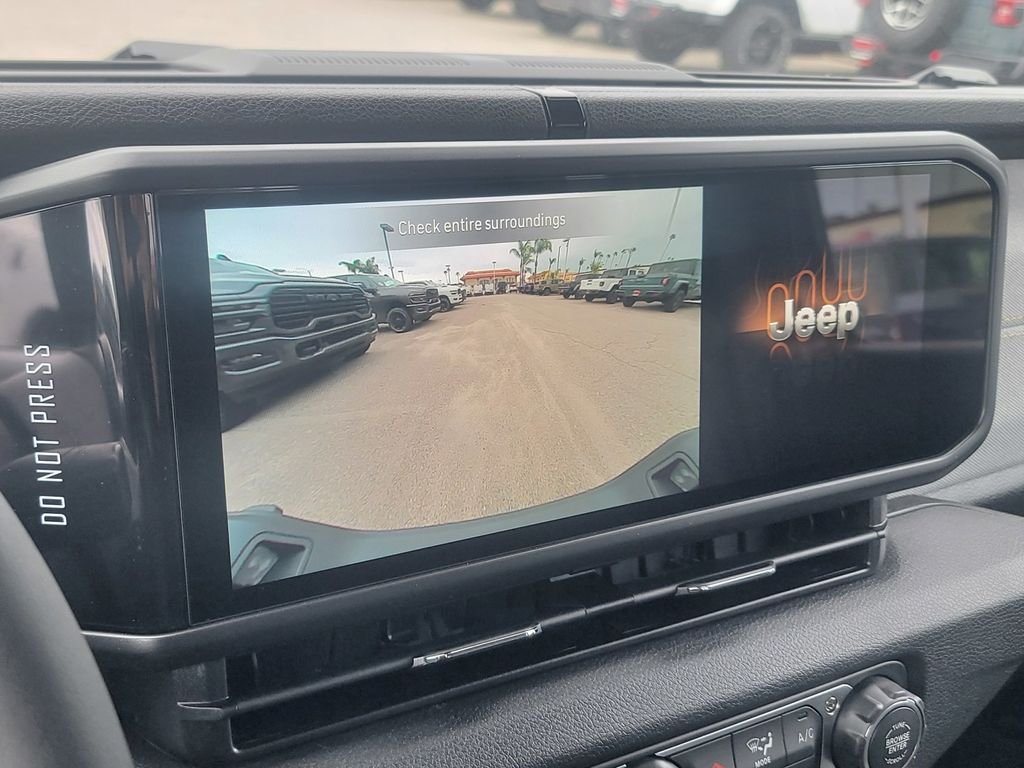 New 2026 Jeep Gladiator Sport AWD/4WD image 16