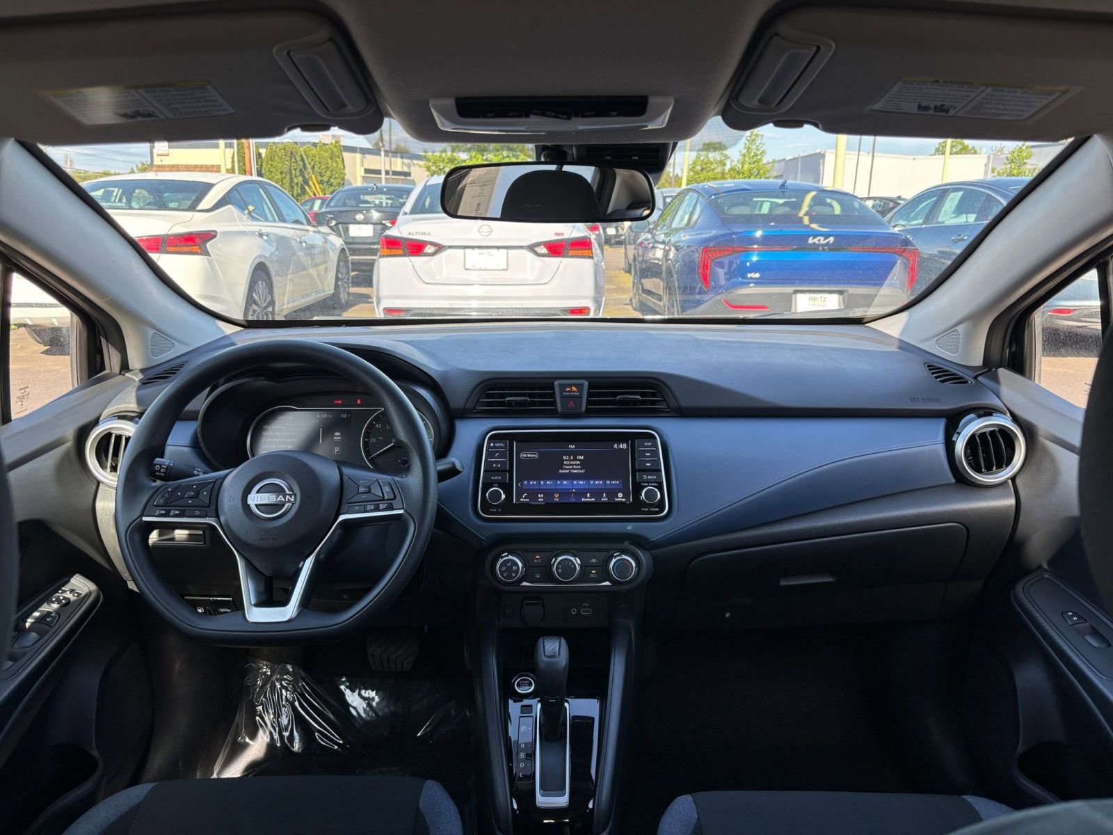 Used 2025 Nissan Versa SV FWD image 31