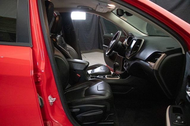 Used 2018 Jeep Cherokee Limited w/ High Altitude Package image 16