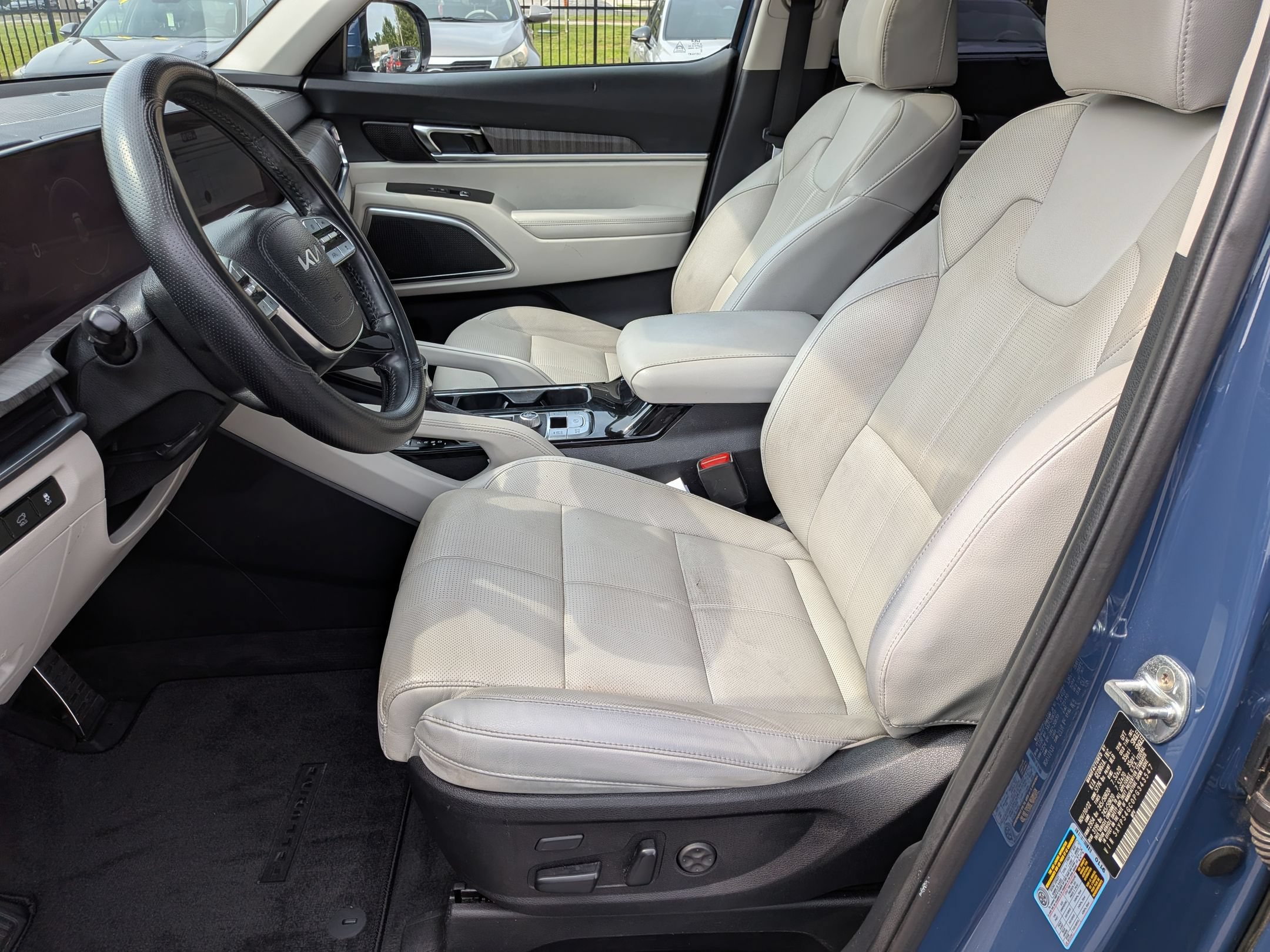 Used 2023 Kia Telluride SX FWD image 14