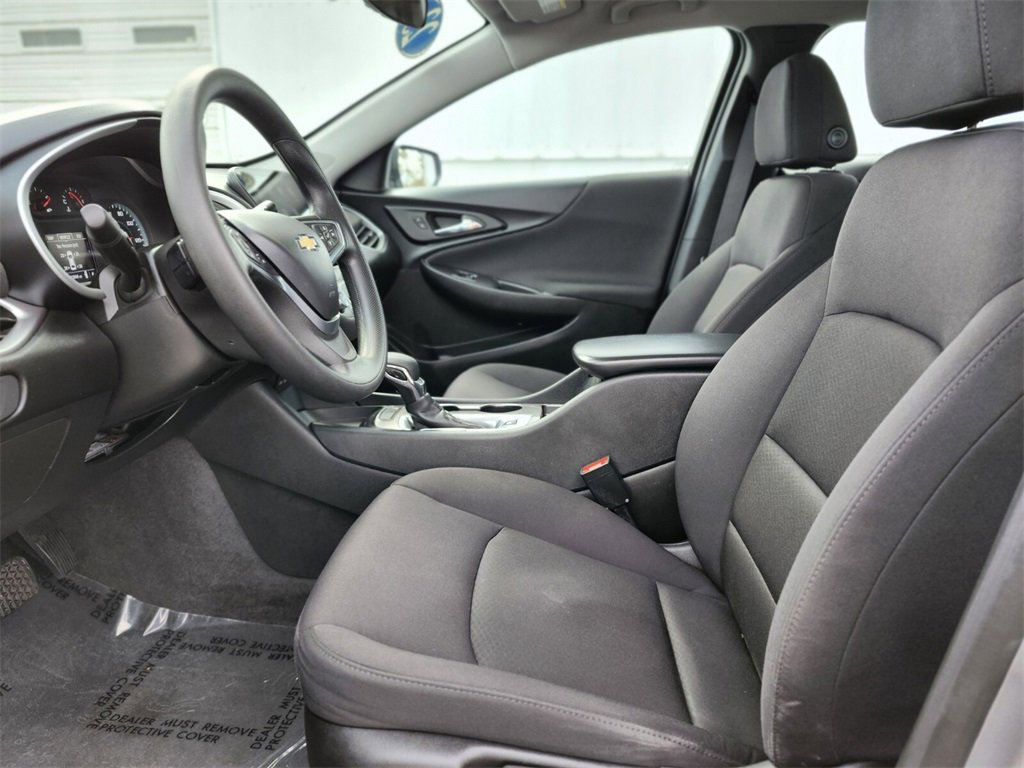Used 2023 Chevrolet Malibu LS image 16