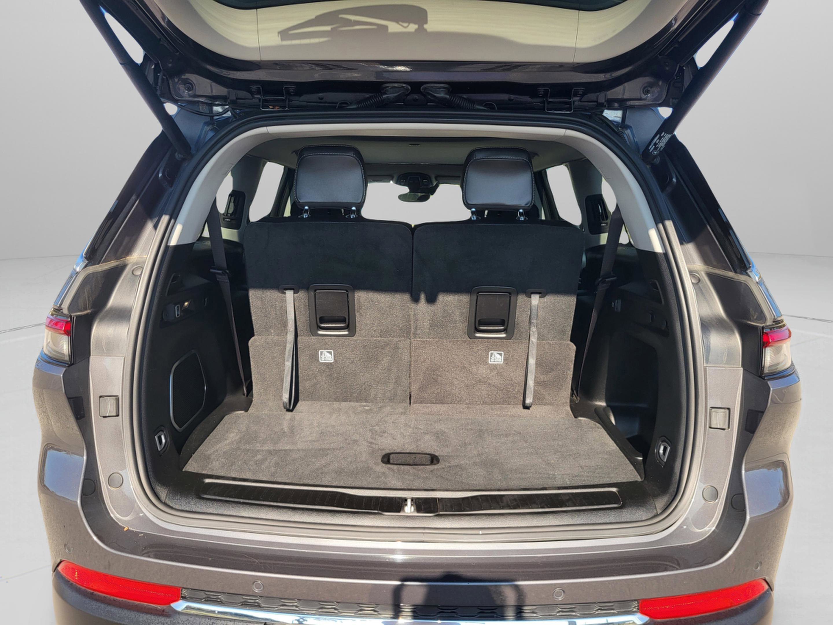 Used 2022 Jeep Grand Cherokee L Limited image 22