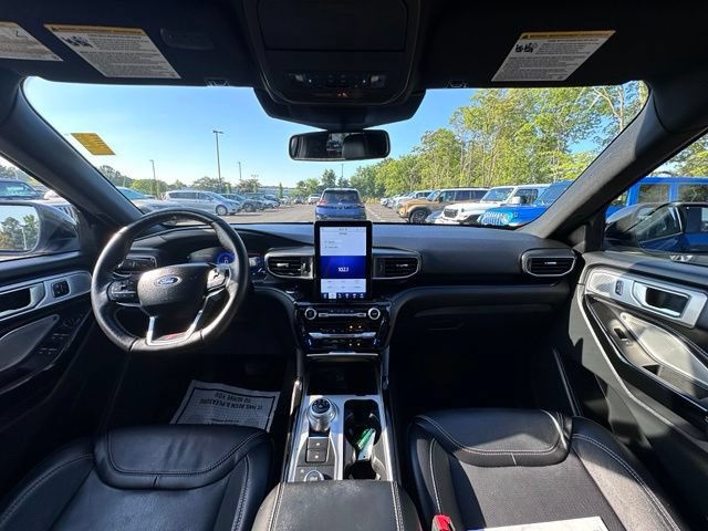 Used 2022 Ford Explorer ST w/ Equipment Group 401A AWD/4WD image 2