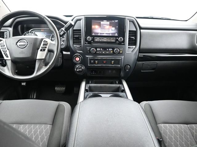 Used 2024 Nissan Titan SV w/ SV Convenience Package image 16