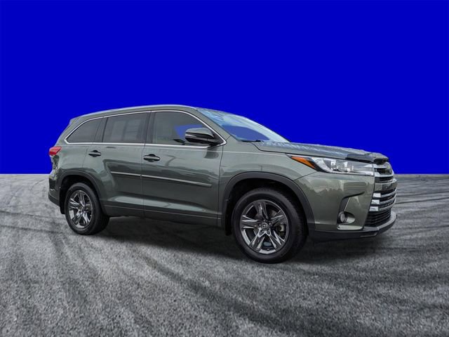 Used 2018 Toyota Highlander Limited Platinum image 2