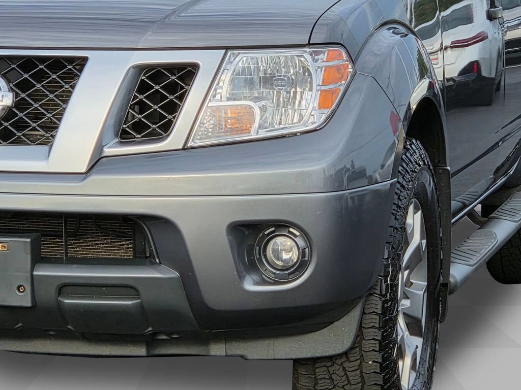 Used 2021 Nissan Frontier SV AWD/4WD image 9