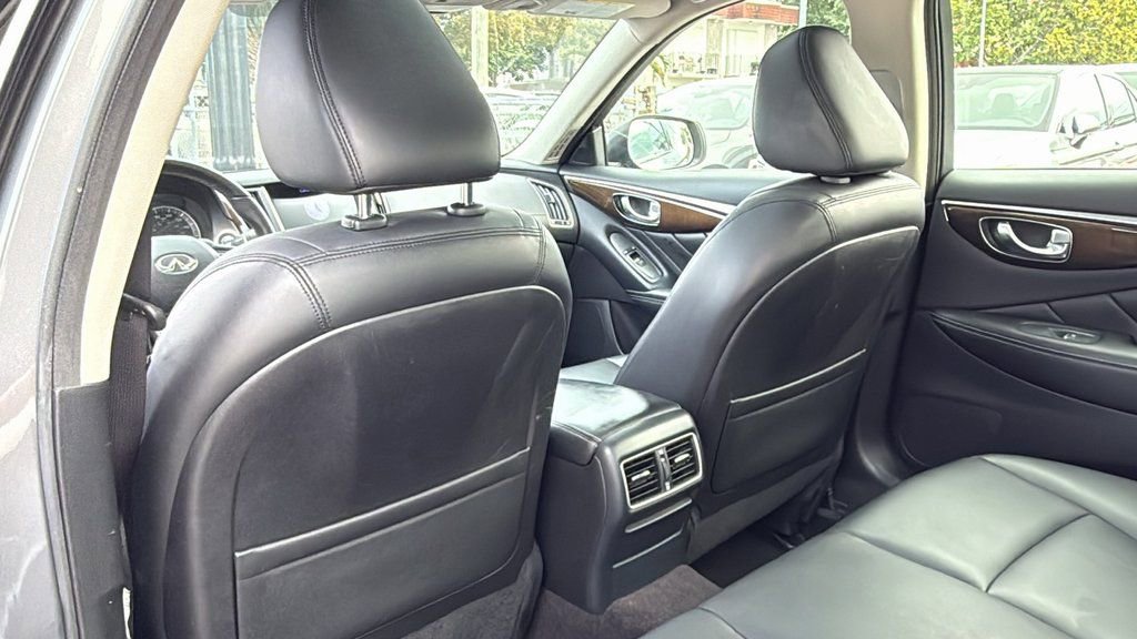 Used 2018 INFINITI Q50 Luxe RWD image 18