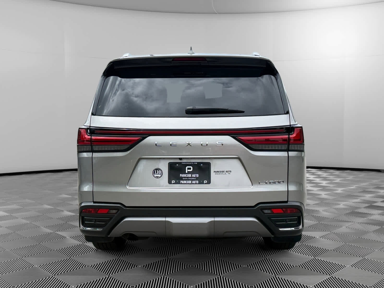 Used 2024 Lexus LX 600 4WD w/ Luxury Package image 4