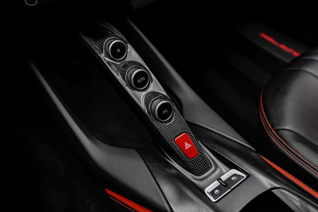 Used 2019 Ferrari 812 Superfast RWD image 28