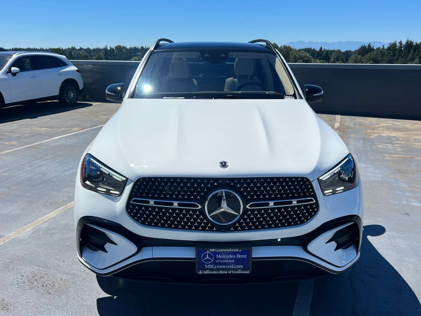 Used 2024 Mercedes-Benz GLE 580 4MATIC image 3
