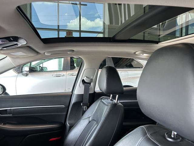 Used 2021 Hyundai Sonata Limited FWD image 16