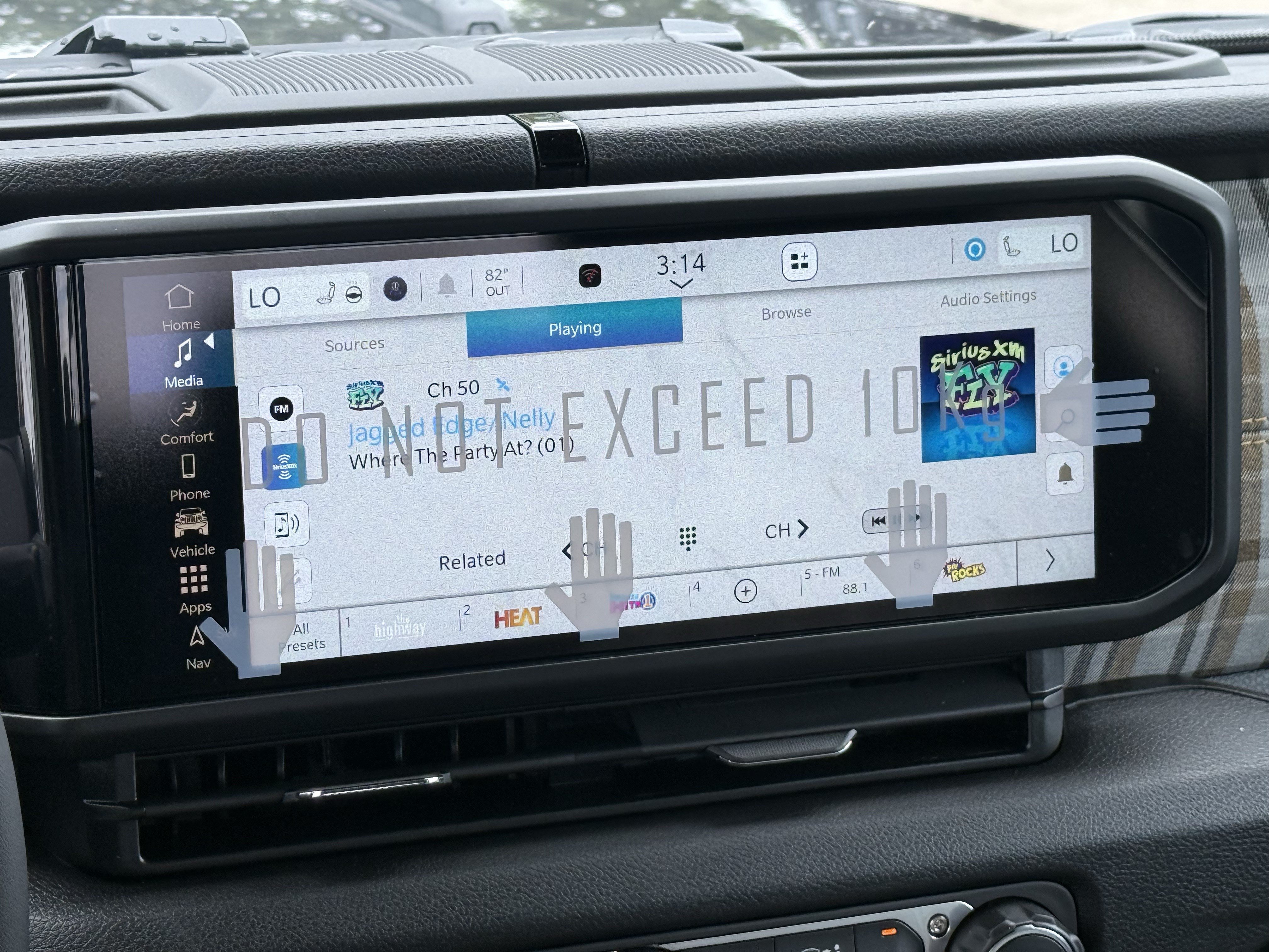 New 2026 Jeep Gladiator Sport AWD/4WD image 13