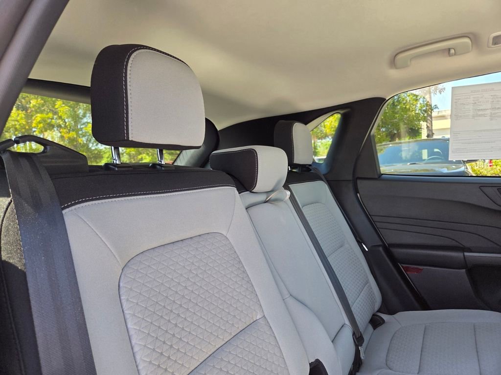 Used 2024 Ford Escape Active image 14