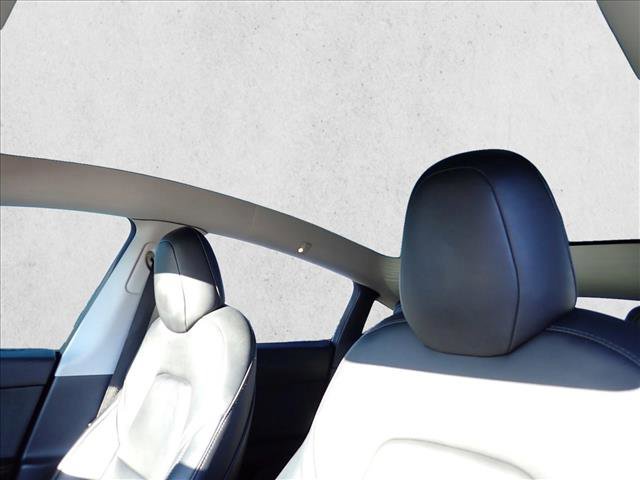 Used 2020 Tesla Model Y Long Range image 12