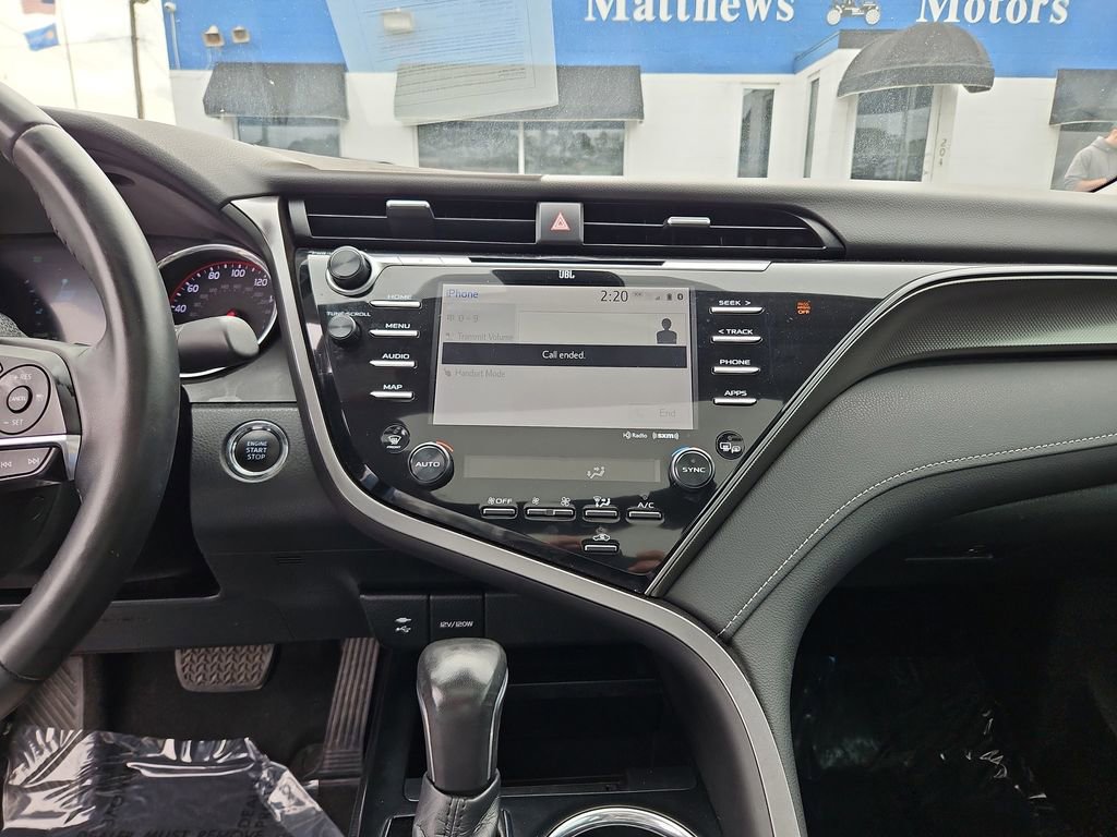 Used 2019 Toyota Camry XSE image 16