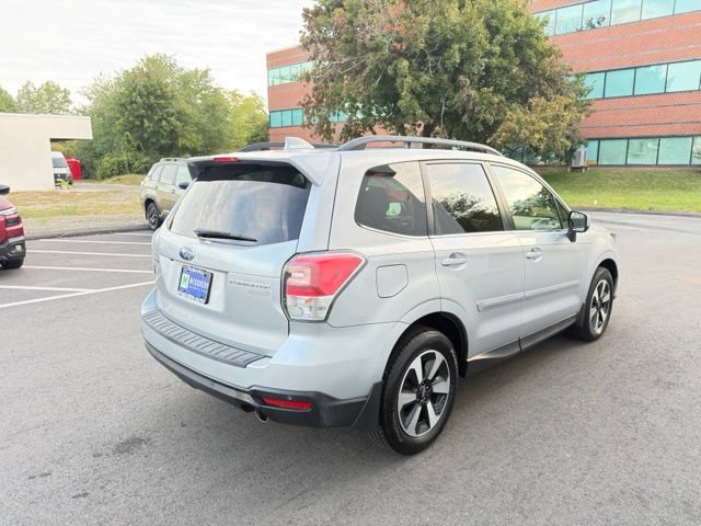 Used 2017 Subaru Forester 2.5i Limited AWD/4WD image 5