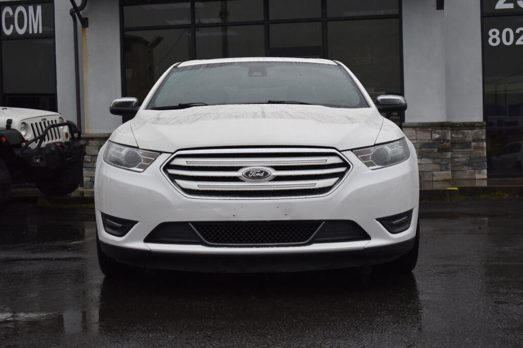 Used 2017 Ford Taurus Limited image 4