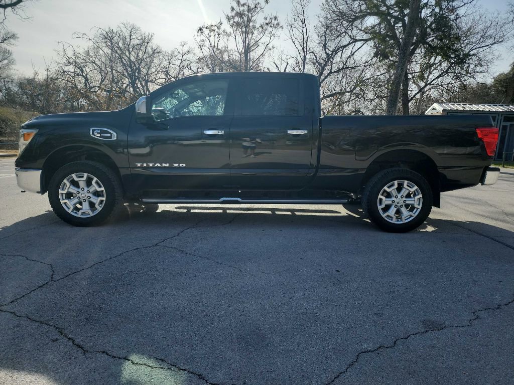 Used 2016 Nissan Titan SL AWD/4WD image 2