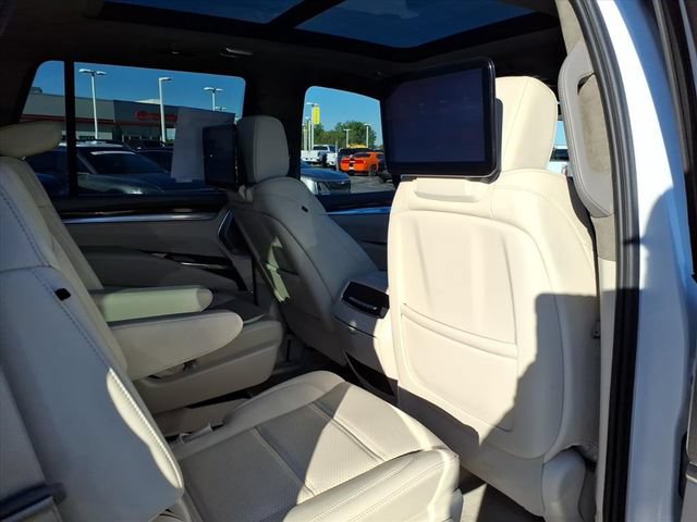 Certified 2025 Cadillac Escalade Sport Platinum AWD/4WD image 22