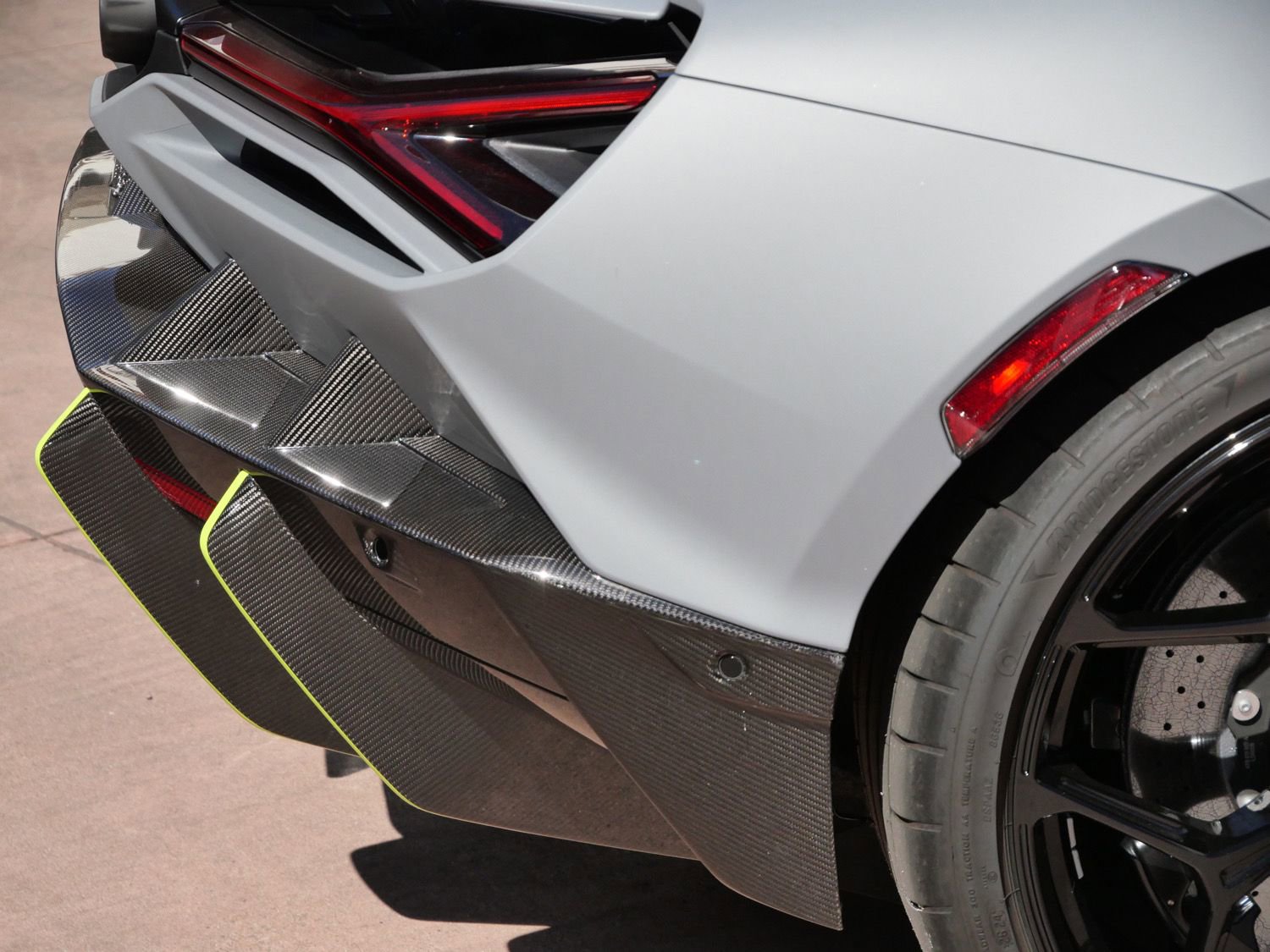Used 2025 Lamborghini Revuelto AWD/4WD image 17