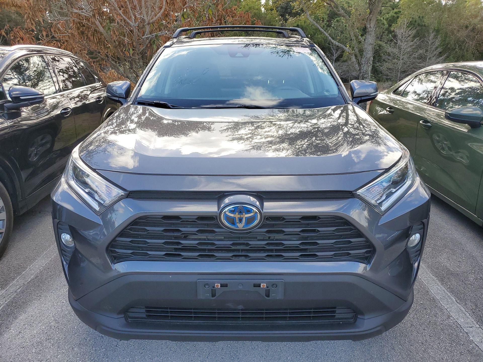 Used 2021 Toyota RAV4 XLE w/ Convenience Package image 2