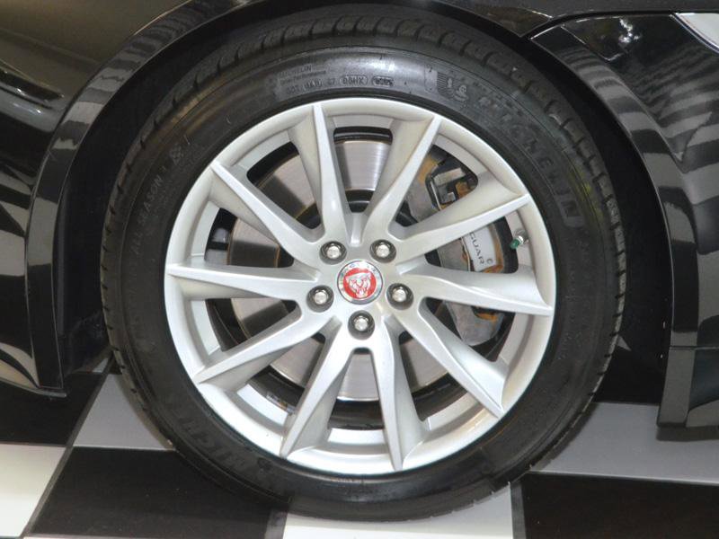 Used 2016 Jaguar F-TYPE Convertible image 14