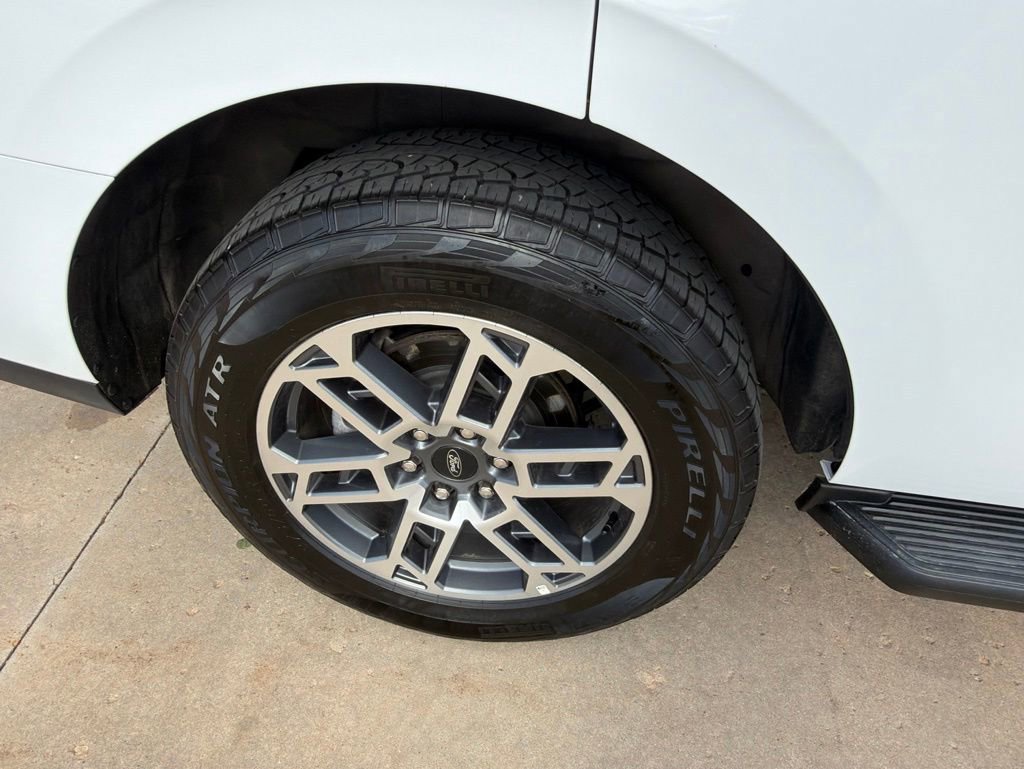 Used 2025 Ford Expedition Active AWD/4WD image 42