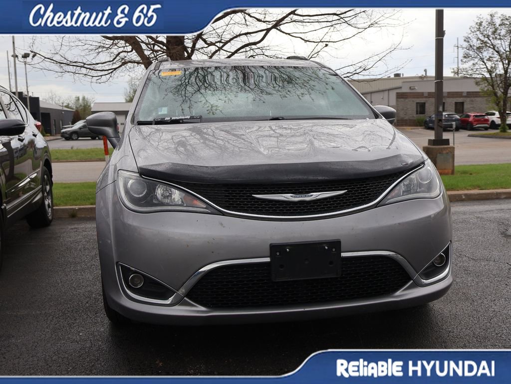 Used 2017 Chrysler Pacifica Touring-L image 5