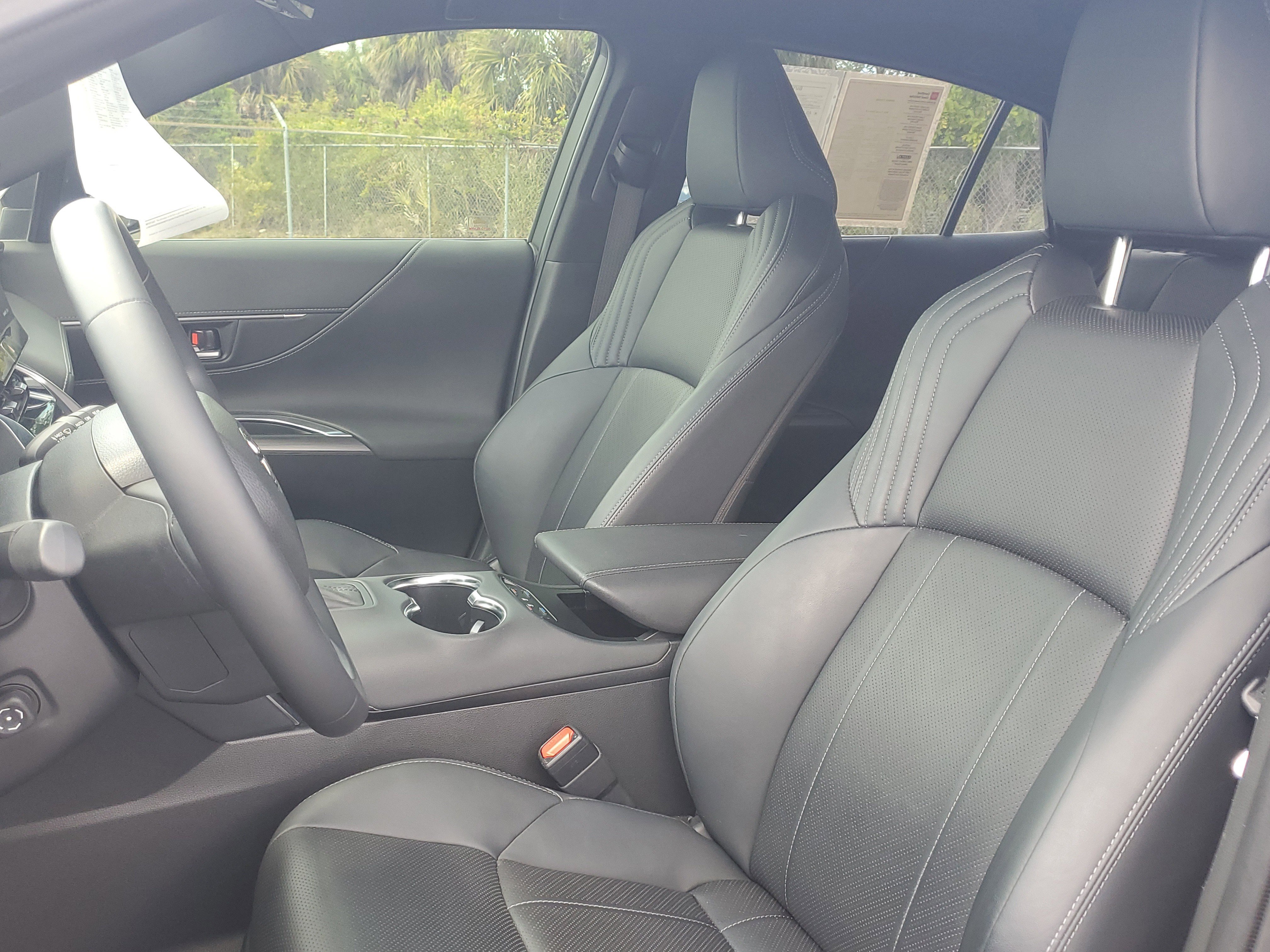 Certified 2021 Toyota Venza Limited w/ Advanced Technology Package image 19