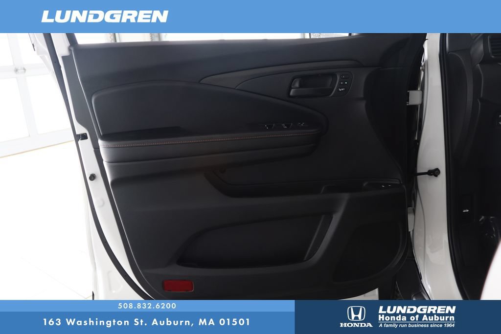 Used 2024 Honda Passport TrailSport image 9